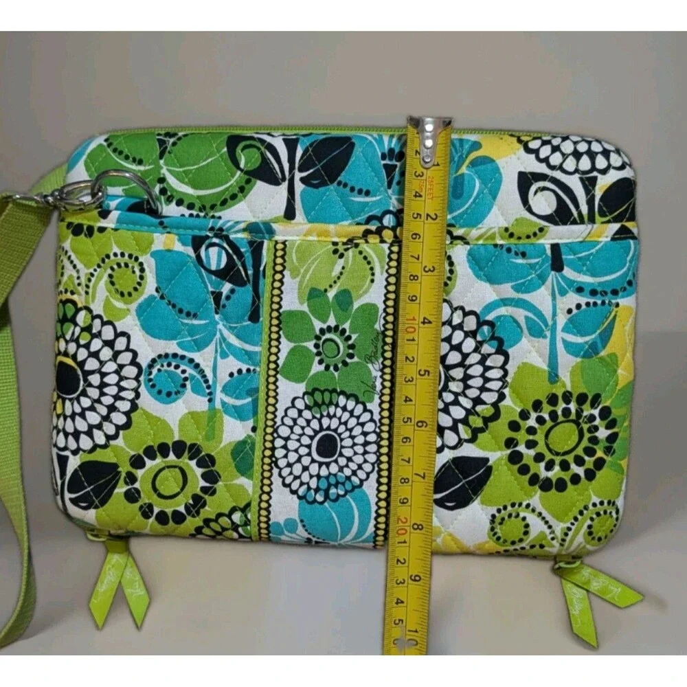 Vera Bradley brand vera